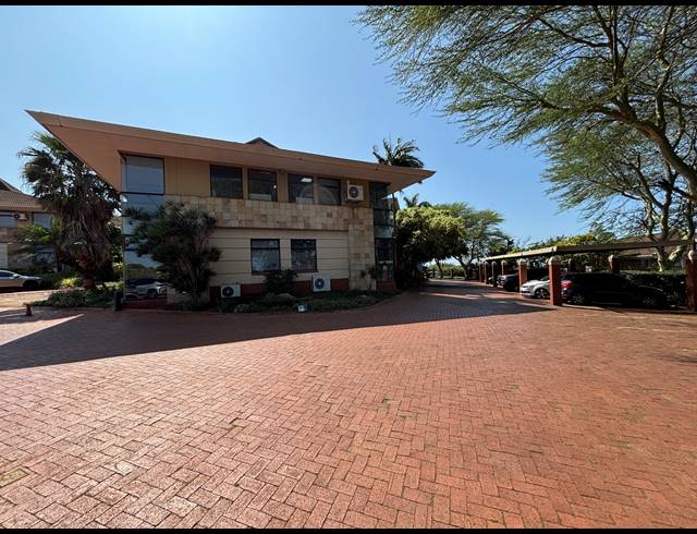 377M² OFFICE FOR SALE IN LA LUCIA